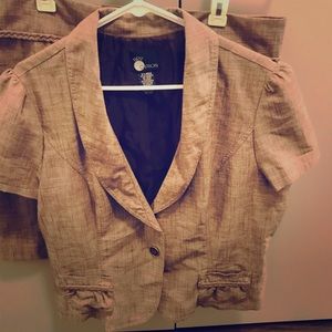 Two peace business suite